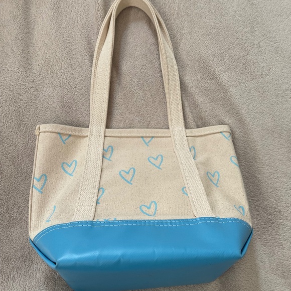 Steele Canvas small tote with blue hearts and long straps - Picture 2 of 12